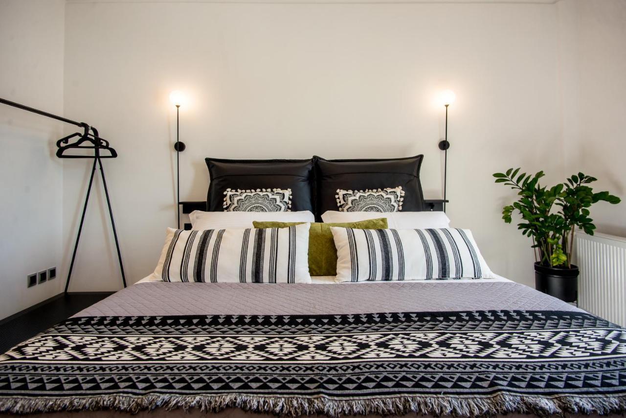 A & B Minimal Suite With Sea View In Argostoli Екстер'єр фото